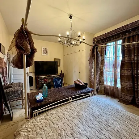 La Demeure D'iris Bed & Breakfast *