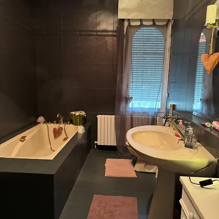 La Demeure D'iris Bed & Breakfast